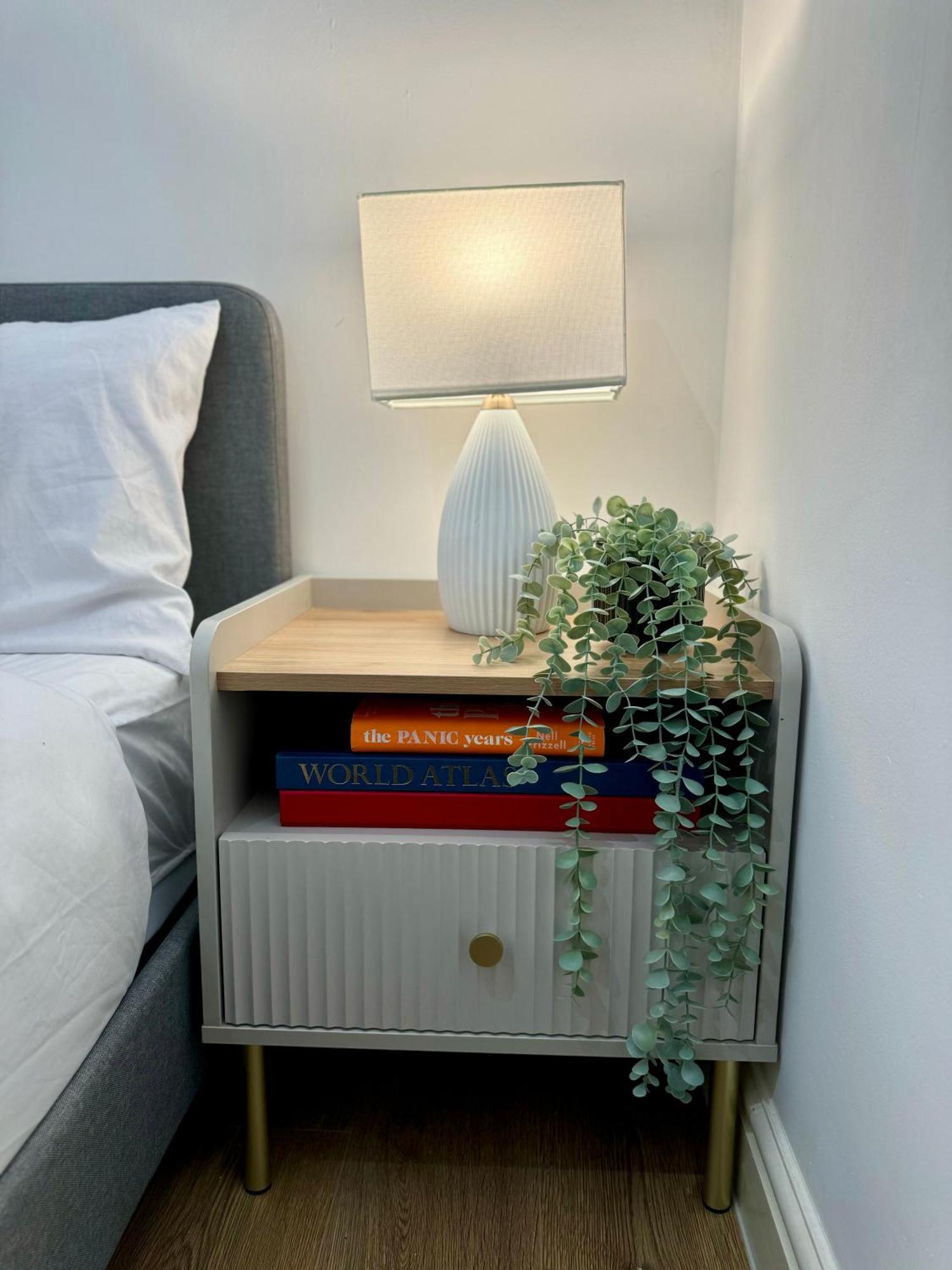 Holiday Home 2Br L 2Ba With Patio-Sleep 6 London Eksteriør billede